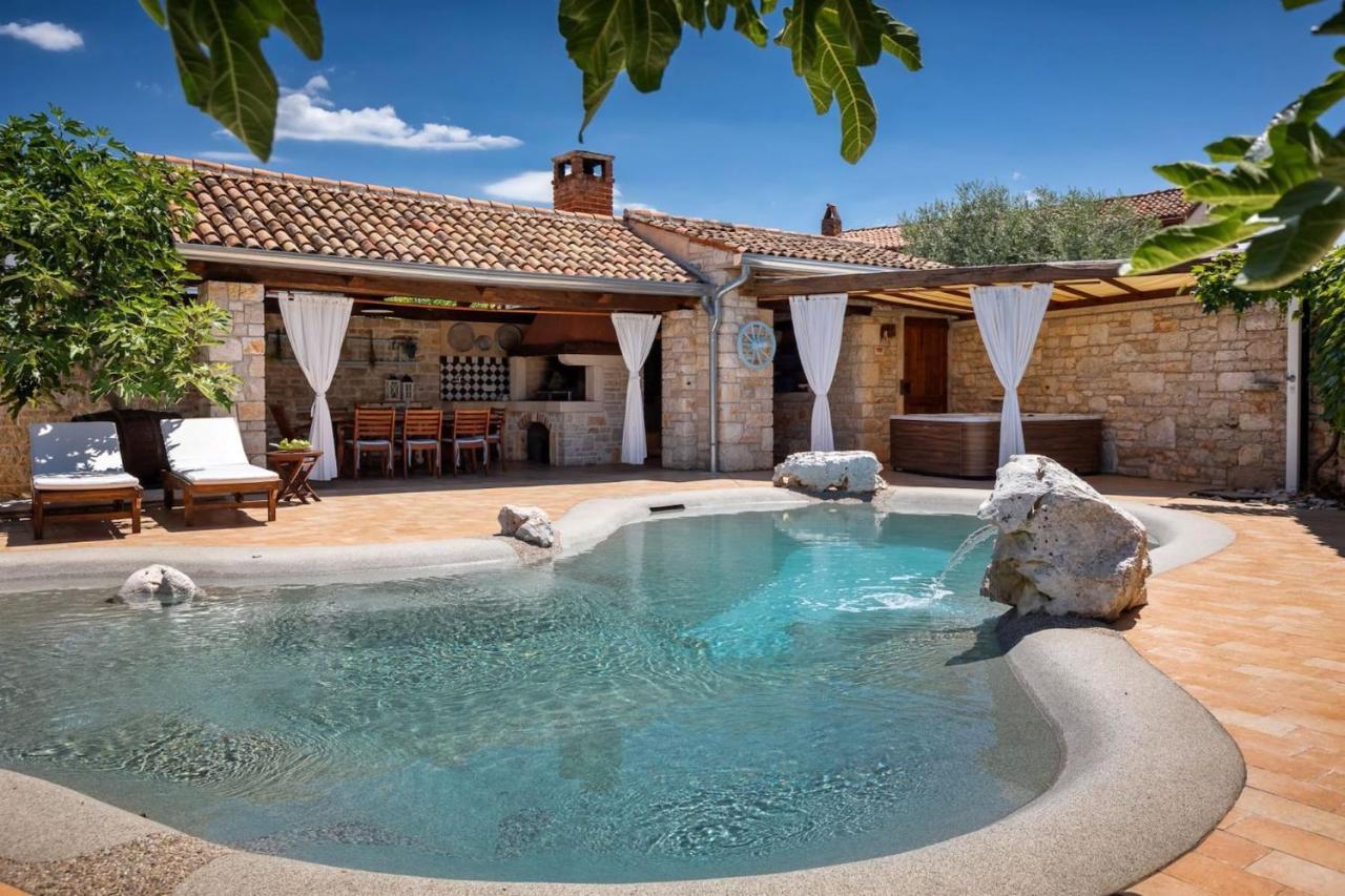Family Villa Elizabeta With Pool In Umag Cepljani 외부 사진